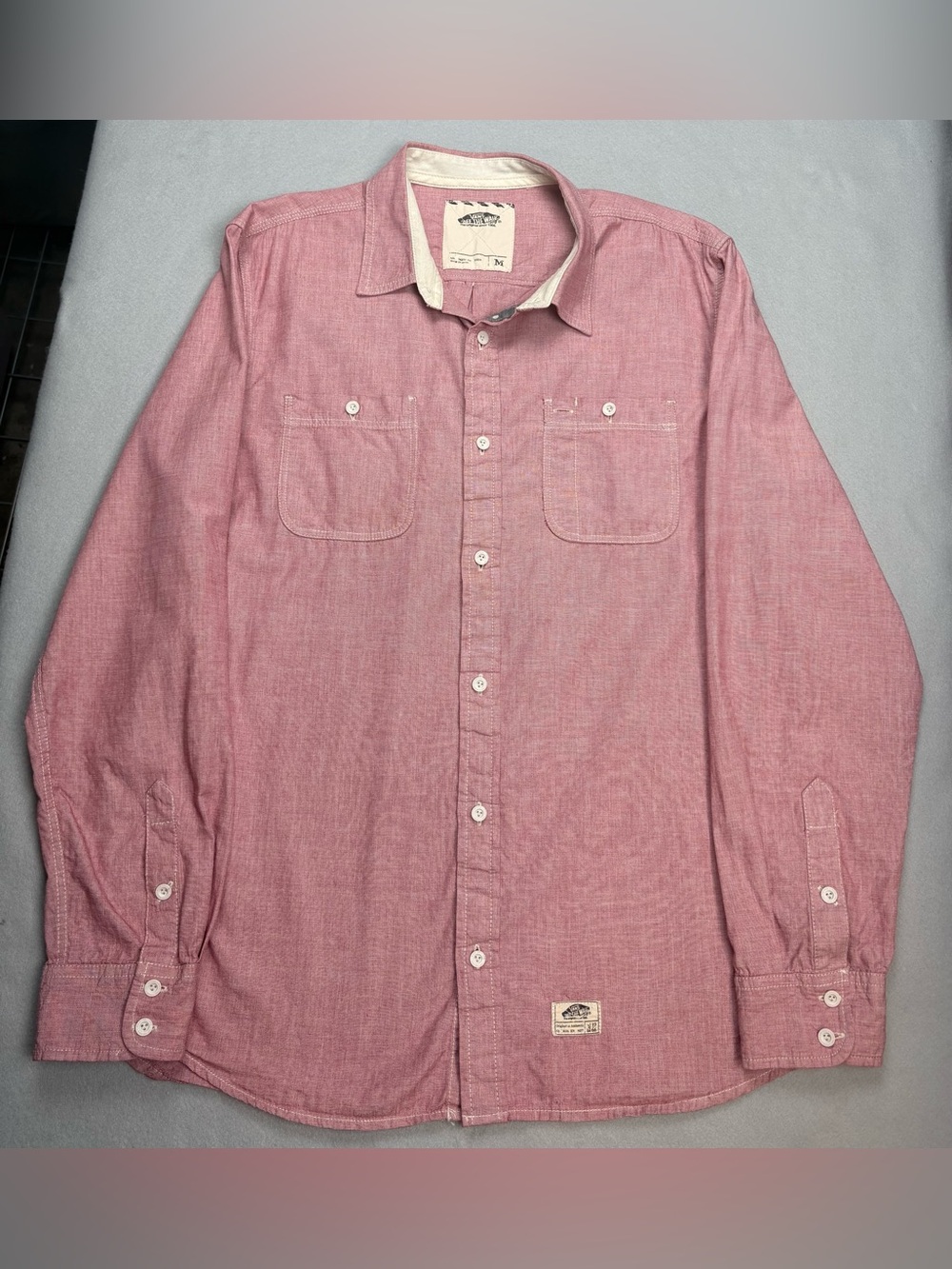 Vans Off The Wall Chambray Button Shirt Mens M Red Long Sleeve Workwear Cotton